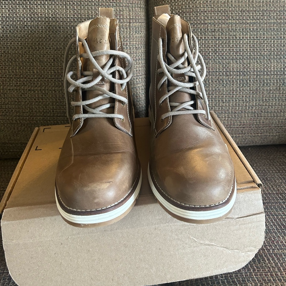 Cole Haan Chukka Boot Size 10.